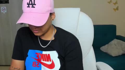 Snapshot of dominick_joness chatting on September 17, 5:20 am Dominick online show from September 17, 5:20 am