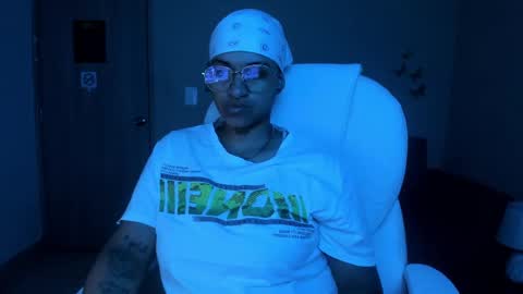 Snapshot of dominick_joness chatting on October 4, 11:58 pm Dominick online show from October 4, 11:58 pm