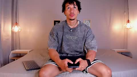 Snapshot of dominik_drake chatting on May 21, 12:12 pm Dominik Drake online show from May 21, 12:12 pm