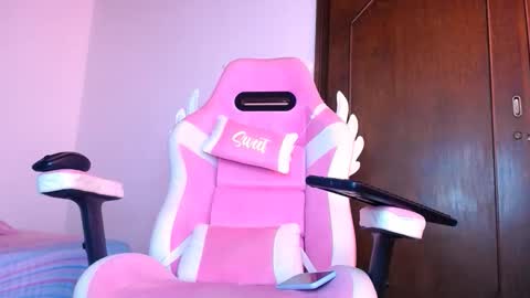   online show from November 22, 5:12 pm