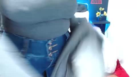  D O M I N K  online show from February 19, 2:33 am