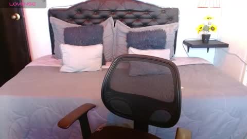  D O M I N K  online show from September 25, 7:50 pm