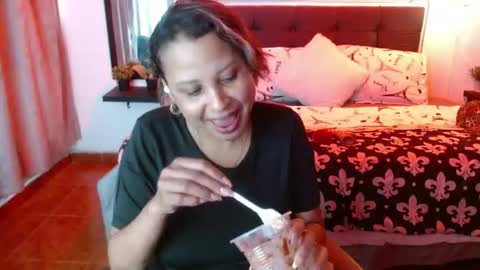 Snapshot of domink_gilr chatting on June 24, 7:57 pm D O M I N K online show from June 24, 7:57 pm