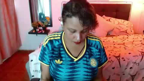 Snapshot of domink_gilr chatting on June 27, 7:41 pm D O M I N K online show from June 27, 7:41 pm