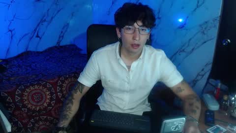 dominus_kane online show from January 18, 3:43 am