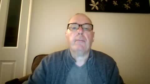 Snapshot of domjolly08 chatting on September 23, 9:40 pm David uk online show from September 23, 9:40 pm