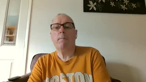 Snapshot of domjolly08 chatting on October 8, 2:47 pm David uk online show from October 8, 2:47 pm