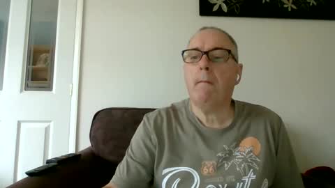 Snapshot of domjolly08 chatting on October 11, 2:26 pm David uk online show from October 11, 2:26 pm