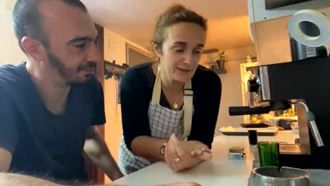 domnu_ozfutura online show from February 28, 1:12 pm