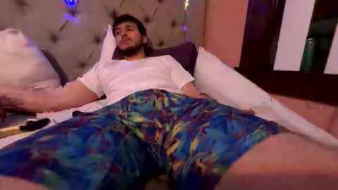 domo556 online show from March 3, 7:03 am