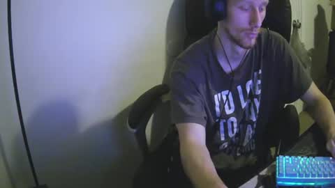 Snapshot of domohead0 chatting on June 26, 6:51 am dom online show from June 26, 6:51 am