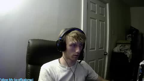 Snapshot of domohead0 chatting on July 17, 5:14 am dom online show from July 17, 5:14 am