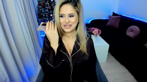 Tessa online show from January 6, 7:06 pm