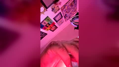 domtstopgal online show from July 29, 3:32 pm