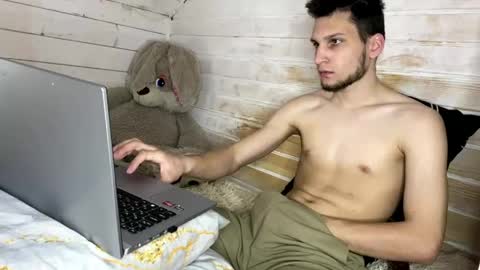 Stephanie and online show from April 25, 10:29 am