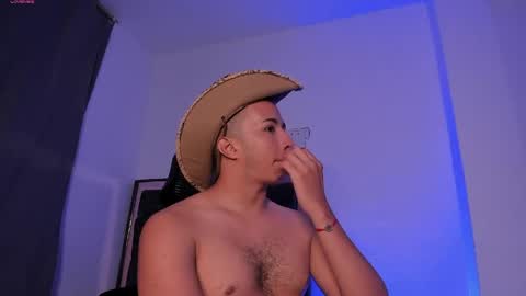 Donat Independent Model online show from April 15, 2:18 am