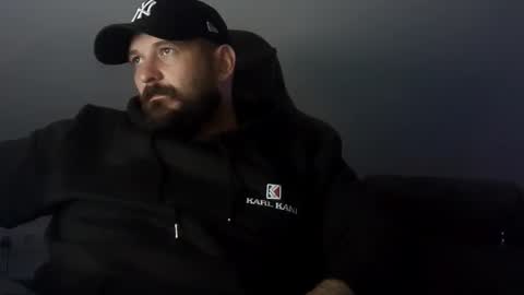 donchriiis online show from November 5, 10:43 pm