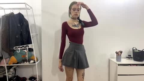 Snapshot of donettamccomish chatting on December 17, 1:17 pm Ava online show from December 17, 1:17 pm