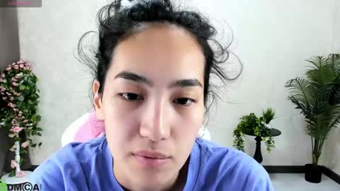 Aura online show from October 21, 2:01 am