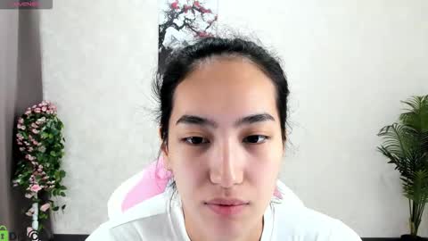 Aura online show from October 30, 1:18 am