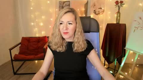 Donna online show from February 2, 7:12 pm