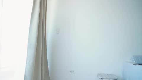 Donatella online show from February 23, 12:24 pm