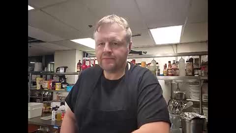 Snapshot of donseanh chatting on November 4, 5:28 am The Don online show from November 4, 5:28 am