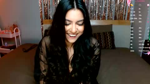 DontBeMina online show from December 23, 7:50 am