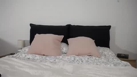 Iara online show from September 26, 9:30 pm