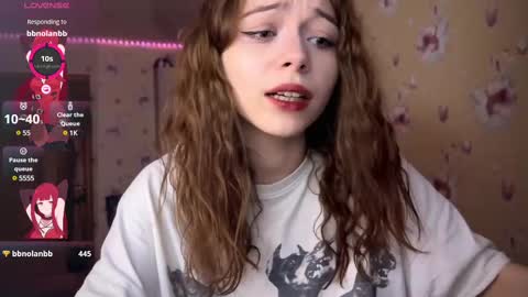 Snapshot of dontoke_ chatting on March 3, 5:18 pm Nicole online show from March 3, 5:18 pm