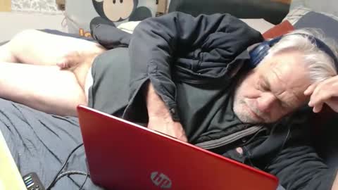 Snapshot of doouugcumming chatting on November 22, 11:53 am cummingdoouug online show from November 22, 11:53 am