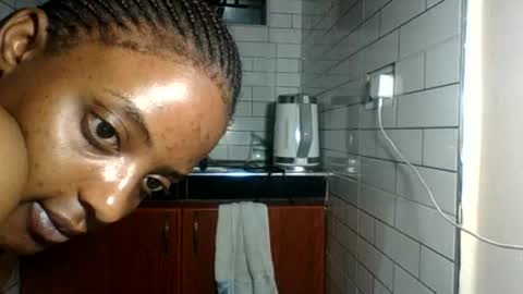 dora05191 online show from September 28, 11:32 pm