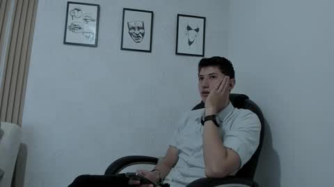 Snapshot of dorian_mystery chatting on February 7, 10:24 pm dorian_mystery online show from February 7, 10:24 pm