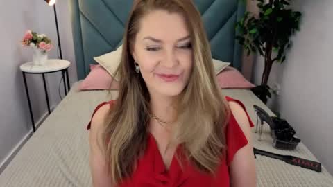 Snapshot of doriana_gray chatting on April 7, 4:18 pm doriana_gray online show from April 7, 4:18 pm
