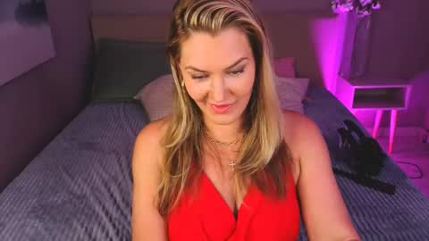 Snapshot of doriana_gray chatting on June 5, 4:56 pm doriana_gray online show from June 5, 4:56 pm