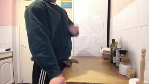 Snapshot of doriancretu95 chatting on February 4, 11:05 am menu below online show from February 4, 11:05 am