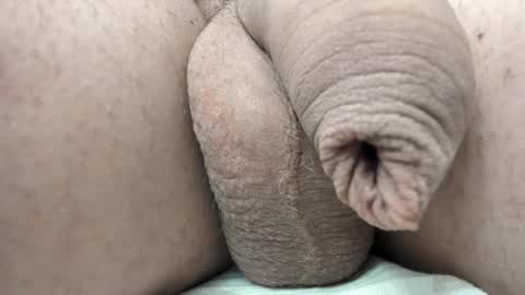 Snapshot of doriancretu95 chatting on February 11, 6:01 pm menu below online show from February 11, 6:01 pm