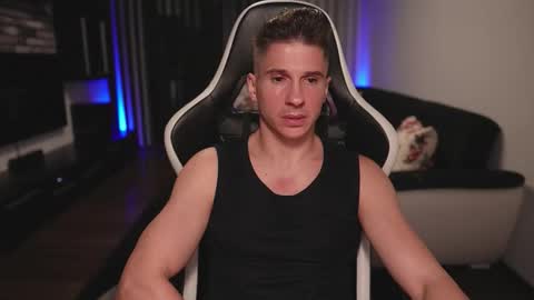 Dorian Reyes online show from October 28, 1:20 am