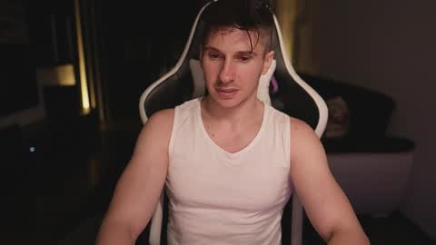 Dorian Reyes online show from June 8, 11:49 pm