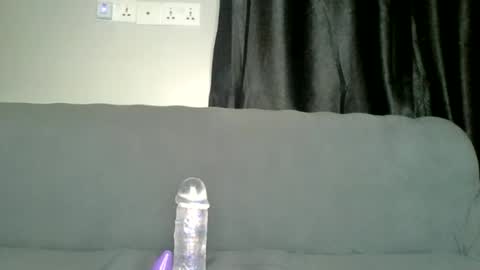 dorians black online show from July 5, 8:27 pm