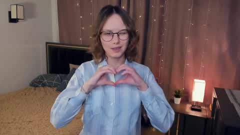 Snapshot of doribiltz chatting on November 6, 8:21 pm Violet online show from November 6, 8:21 pm