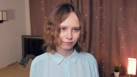 Snapshot of doribiltz chatting on November 7, 7:14 pm Violet online show from November 7, 7:14 pm