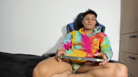 Snapshot of dorman_boy chatting on February 7, 4:49 am dorman_boy online show from February 7, 4:49 am