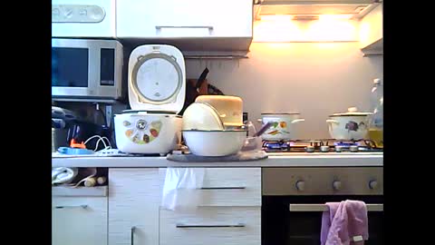 Snapshot of dorrie_ann chatting on December 12, 6:57 am Dorrie Ann online show from December 12, 6:57 am