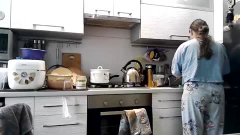 Snapshot of dorrie_ann chatting on February 7, 6:35 am Dorrie Ann online show from February 7, 6:35 am