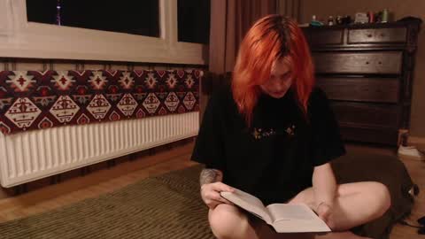 Snapshot of dosbox98 chatting on January 10, 2:45 pm stupid ass online show from January 10, 2:45 pm