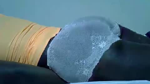 Snapshot of double_love9 chatting on April 15, 12:23 pm bellie online show from April 15, 12:23 pm