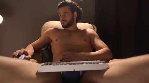 Keen online show from February 24, 1:25 am