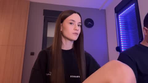 Snapshot of double_sun chatting on November 25, 9:37 pm Alice and Mark online show from November 25, 9:37 pm