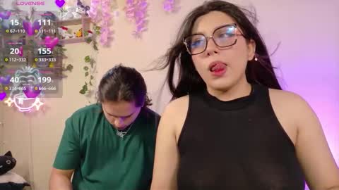 Snapshot of doubledelight_ chatting on February 23, 2:09 am Chelsea Dante online show from February 23, 2:09 am